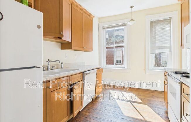 200 W BROAD ST