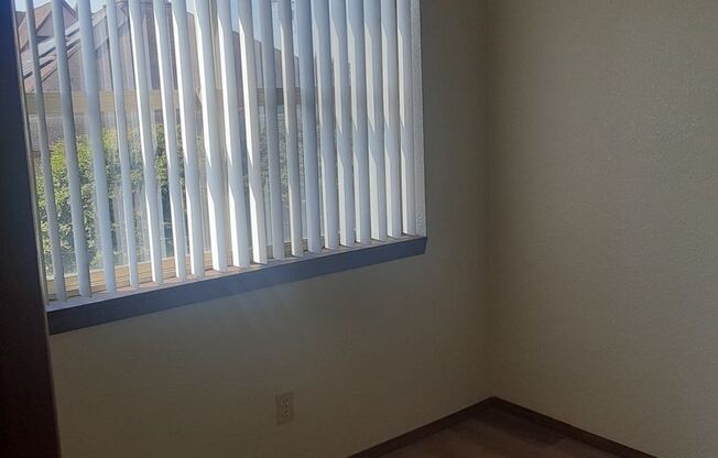 2 beds, 1 bath, 703 sqft, $995, Unit 1121-301