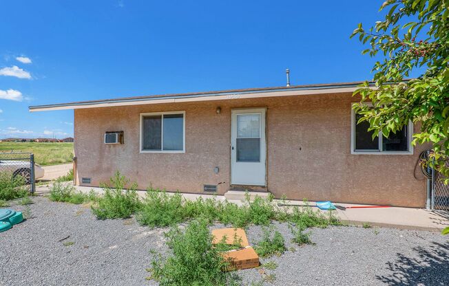 2BD/1BA in Pueblo West!