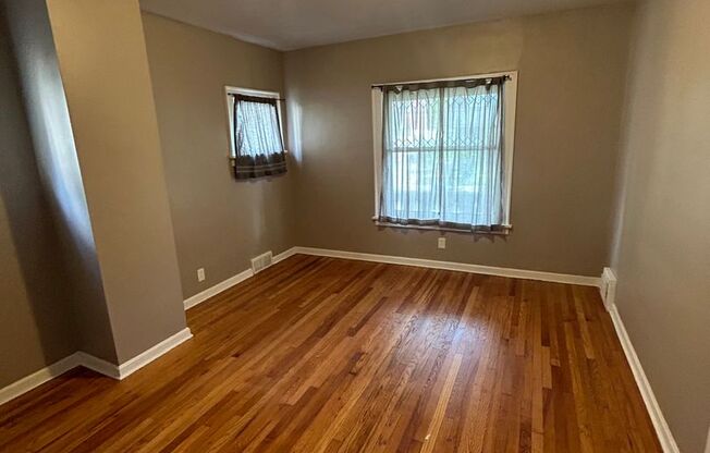 4703 Stickney