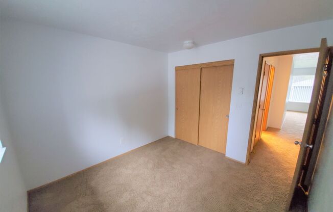 1 bed, 1 bath, $1,275, Unit 038