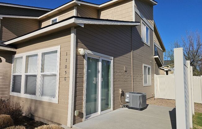 Nice 2 bedroom, 2 bath condo in a fabulous location!