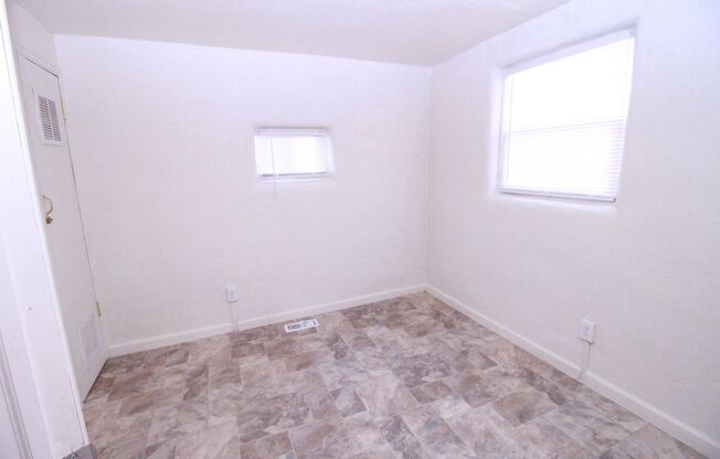 2 beds, 1 bath, $1,050, Unit 2406 W Vermijo Ave #3