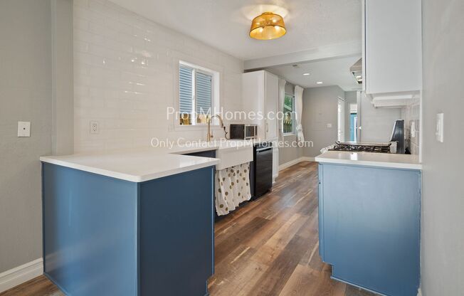 Spacious and Bright Four Bedroom Home in Powellhurst-Gilbert!