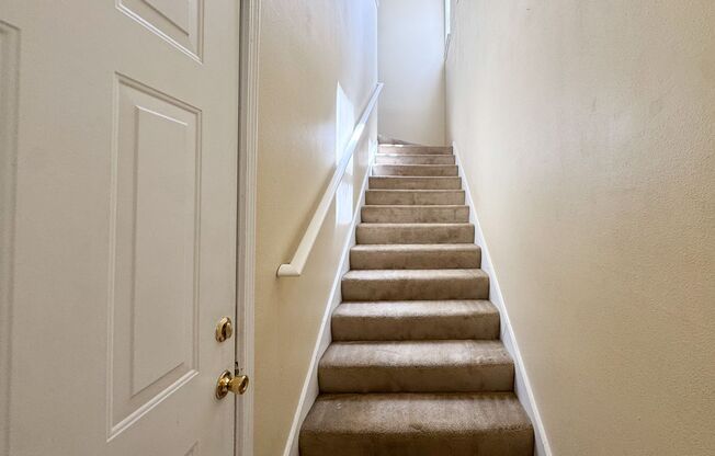 Two bedroom two bath with single car garage in New Tampa!
