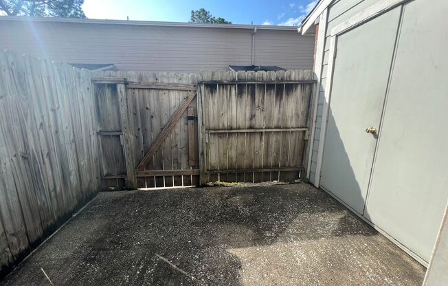 1 bed, 1.5 baths, 776 sqft, $975, Unit 25-1203