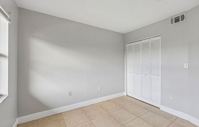 2 beds, 2 baths, $2,200, Unit R- 207