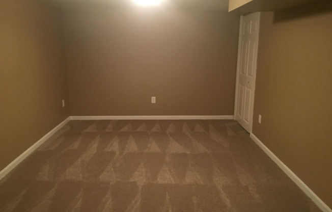 3 beds, 2 baths, $1,375