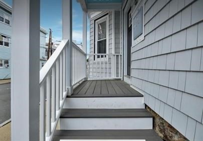 6 RAVEN ST