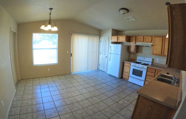 4 beds, 2 baths, $1,650