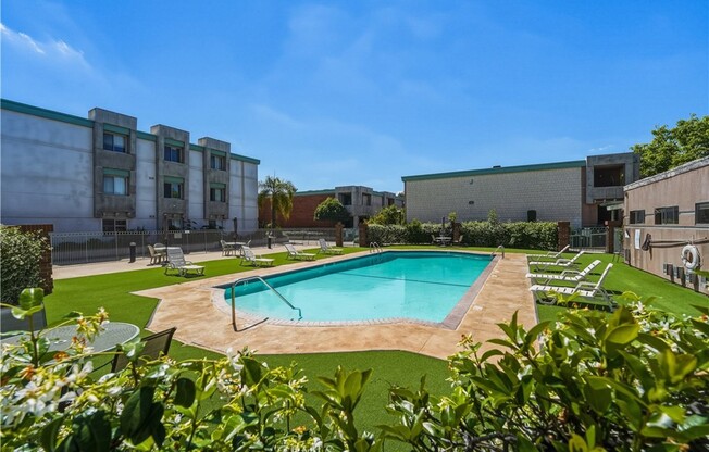 5301 Balboa Boulevard