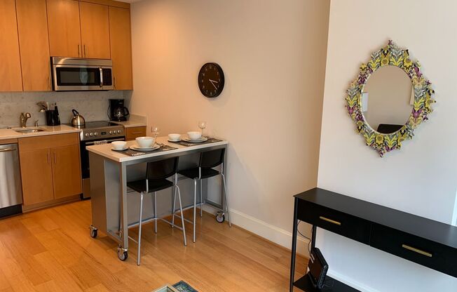 1 bed, 1 bath, $2,750, Unit 307