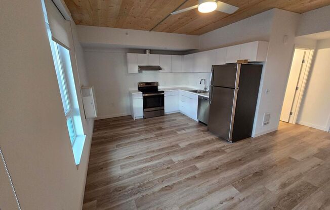 Studio, 1 bath, 361 sqft, $1,495, Unit 714
