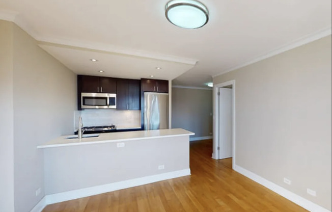 3 beds, 2 baths, $9,395, Unit 35B