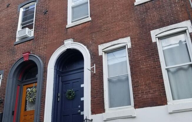 1 bed, 1 bath, $1,400, Unit 1R