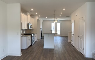 1618 AVERY WAY