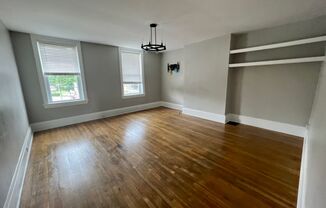 1 bed, 1 bath, $895, Unit 2L