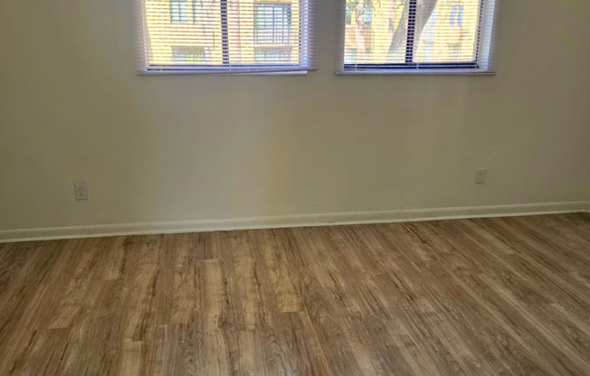2 beds, 1.5 baths, $1,250, Unit 21-063E