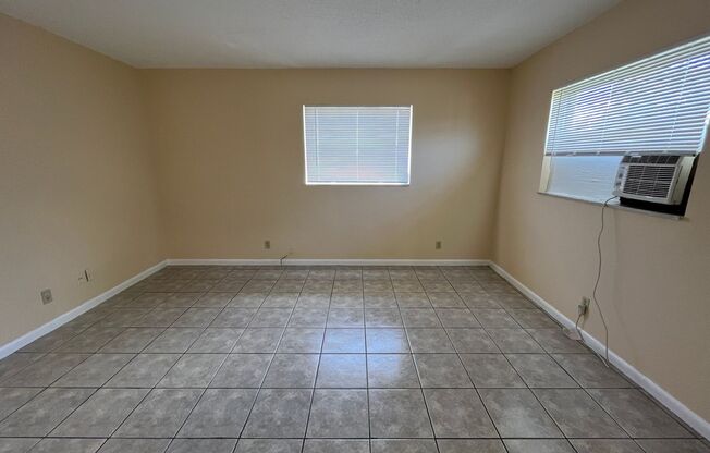 1 bed, 1 bath, 900 sqft, $1,600, Unit 11