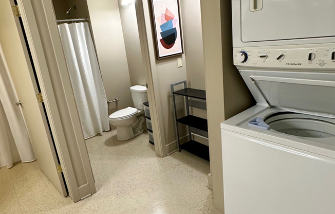 1 bed, 1 bath, $725, Unit Apt. 301 A - Male Co-Living SHARED APT