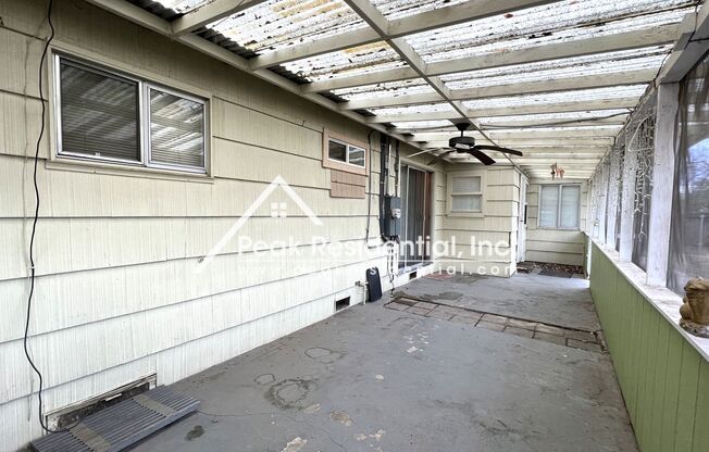 3 beds, 2 baths, $2,295