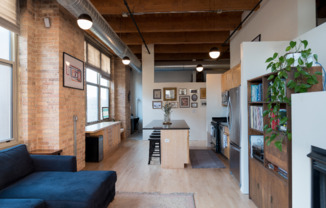 1500 W Monroe St