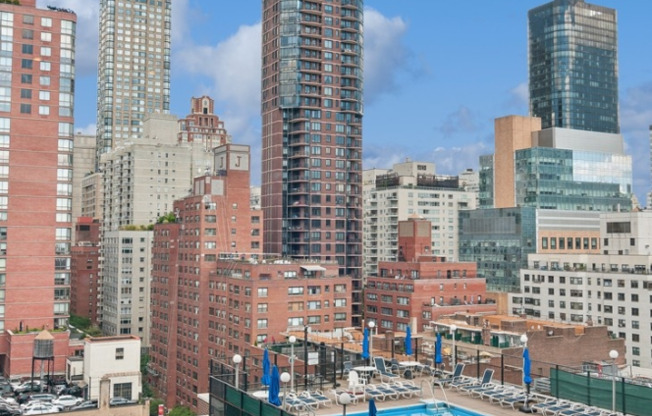 3 beds, 2 baths, 1,285 sqft, $9,975, Unit 17S