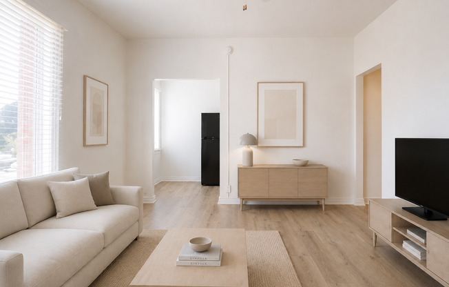 Harvard Apartments | Bright Renovated Apartments in Koreatown