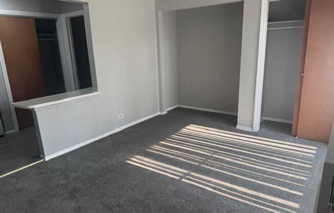 "Home Sweet Home on Knox in Oak Forest:  Where Comfort Meets Community"