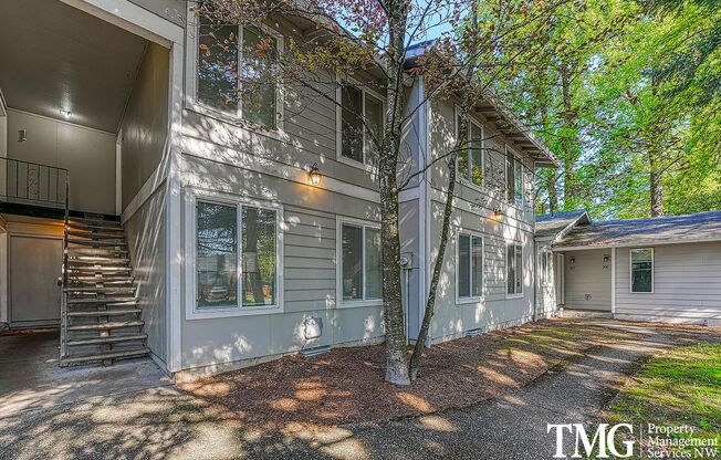 1559 NE 201st Ave Unit 105