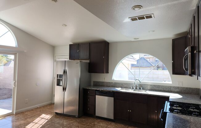 3 beds, 2 baths, $1,750