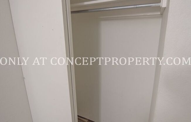2 beds, 1 bath, 810 sqft, $1,325, Unit 75