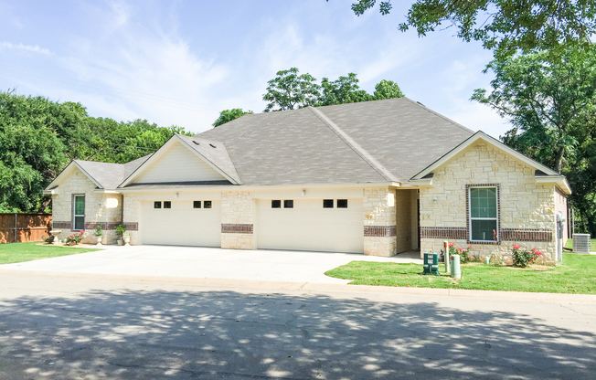 Savannah Court Luxury Townhomes