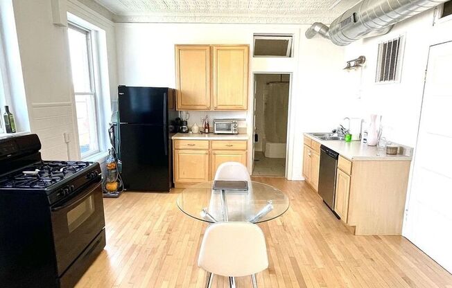 2000 S MAY ST
