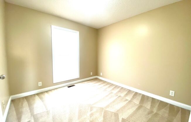 3 beds, 2 baths, $1,895, Unit # JO CT