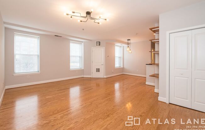 1 Bed/1 Bath off 14th St NW!