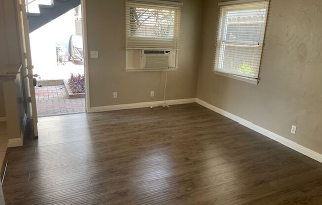 11-310 W Mountain View SLV
