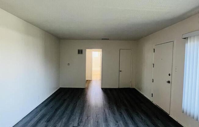 3409 W 104 ST