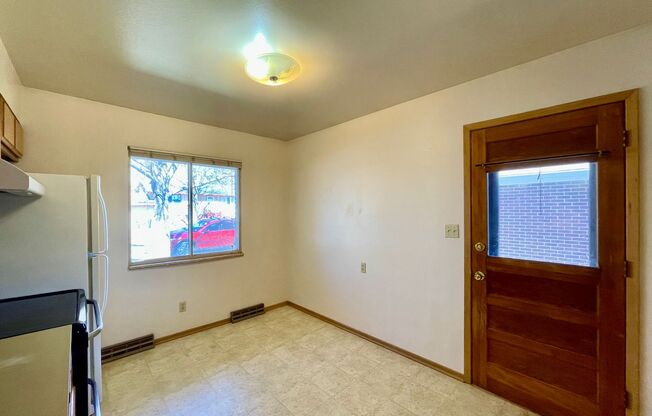 1112 CYPRESS DR