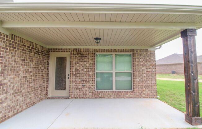 3 beds, 2 baths, $1,695