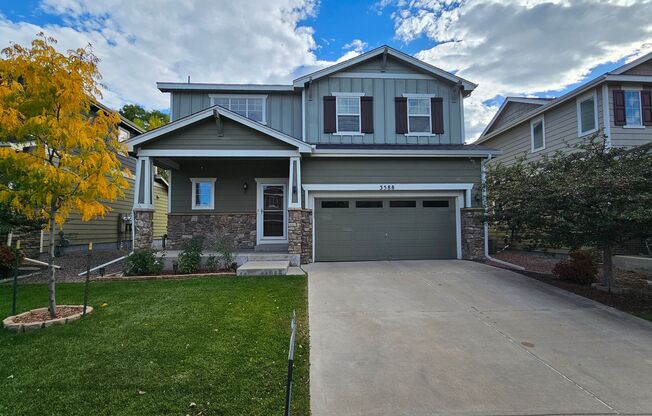 Amazing 3 bedrooms plus a loft, and 2.5 bathroom located in Fallbrook farms Thornton