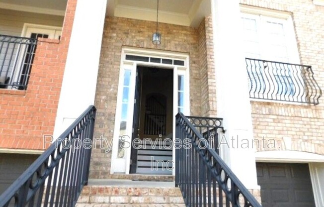 3002 MONTCLAIR CIR SE