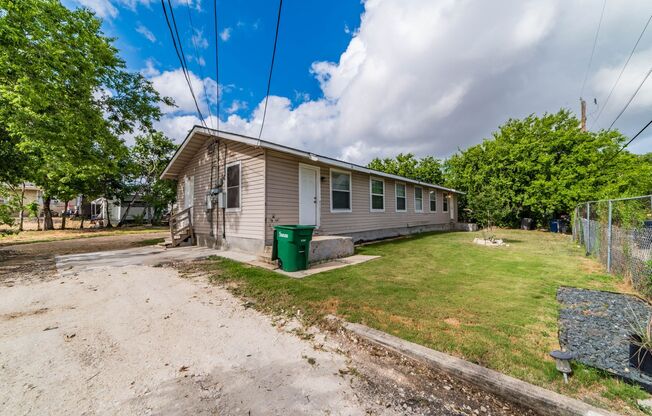 3-BEDROOM GOVERNMENT HILL DUPLEX