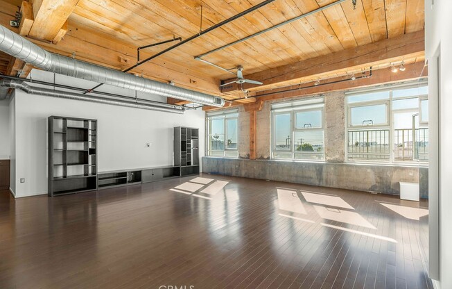 2 beds, 2 baths, 1,720 sqft, $5,100, Unit 433