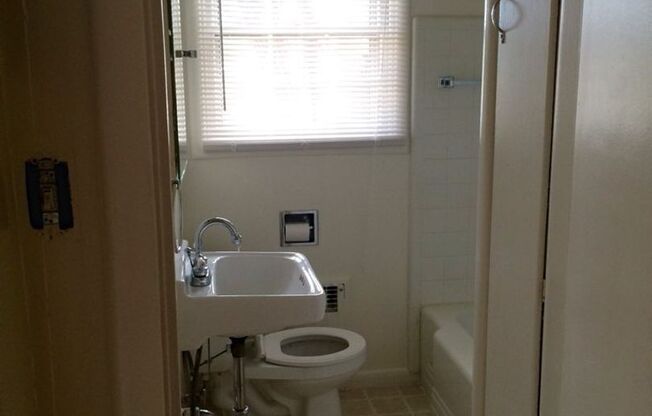 840 S Arlington