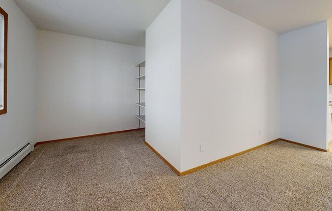 1 bed, 1 bath, 698 sqft, $900, Unit 314