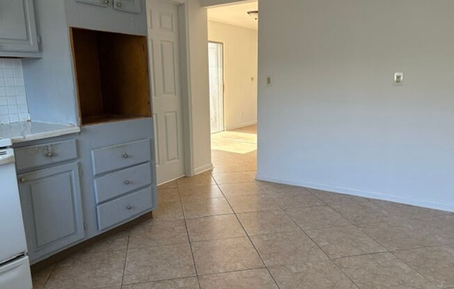 Charming 2-Bedroom Ranch in Cape Coral’s Bimini Basin Neighborhood ***2 WEEKS FREE***