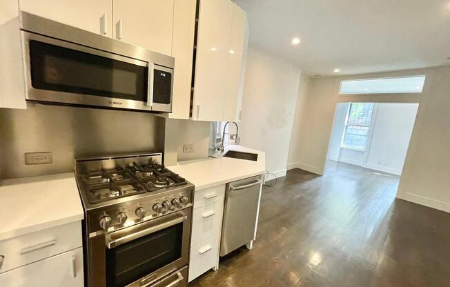 1 bed, 1.5 baths, $3,000, Unit 12