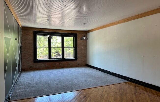 2 beds, 1 bath, $1,995, Unit # LOFT