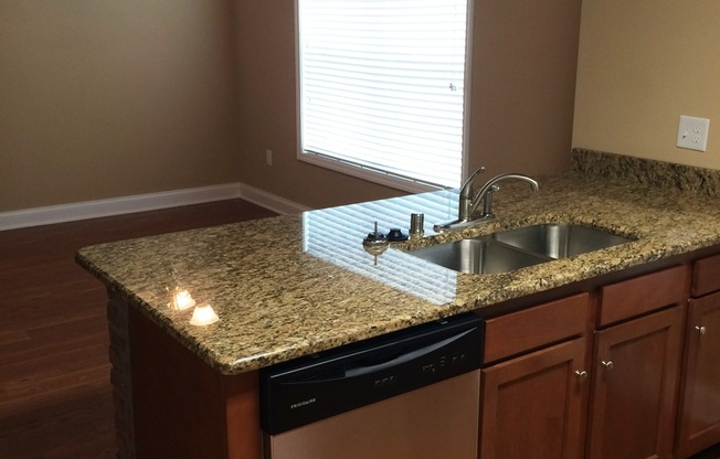 1 bed, 1 bath, 985 sqft, $895, Unit 210